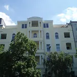 Lv Rooms & Apartments Am Luetzowplatz