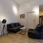 Wohnung 2 Neben Warschauer Platz Und Spree