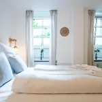 Charmantes 2-Zimmer-Apartment Mit Vorgarten