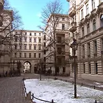 Ruhige Ferienwohnung In Kreuzberg