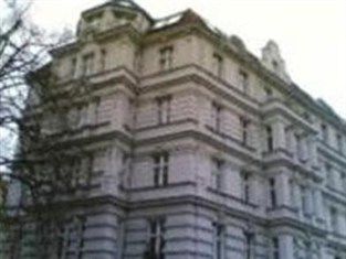 Apollo Hotel *