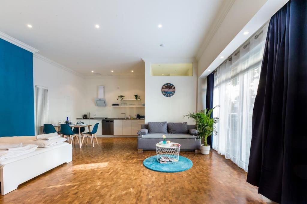 Dr Friedrichshain Apartment