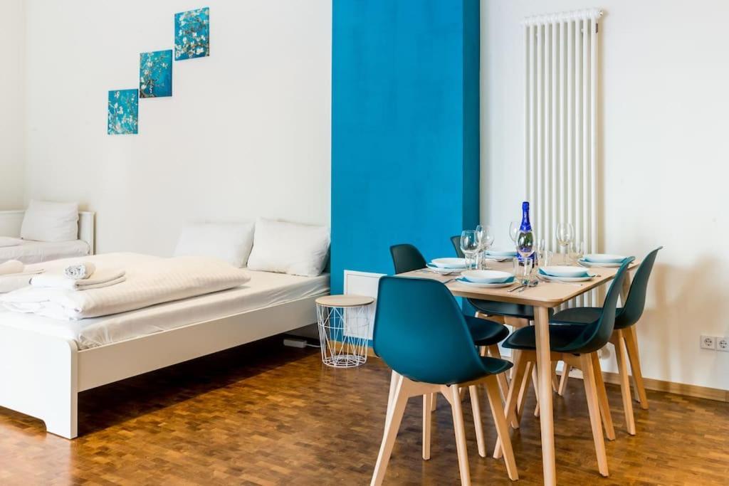 Dr Friedrichshain Apartment *