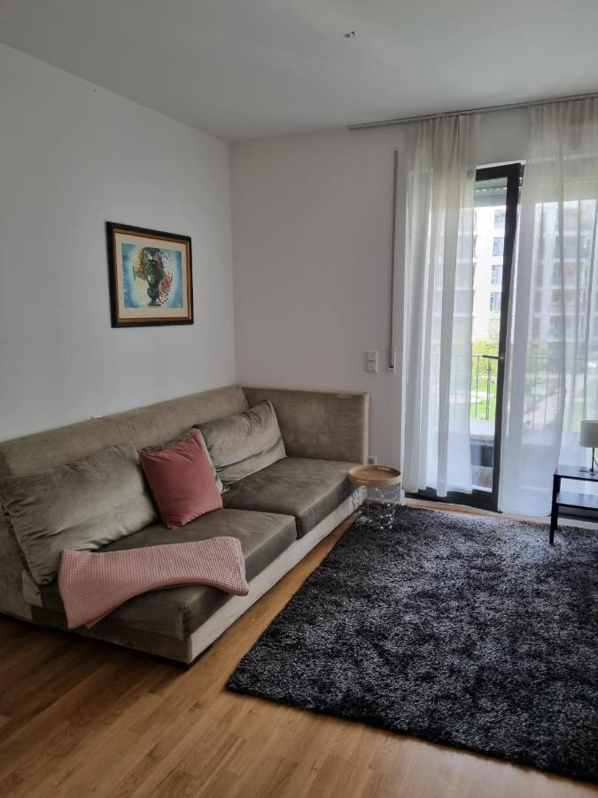 Modern Urban In West Wilmersdorf Apartment