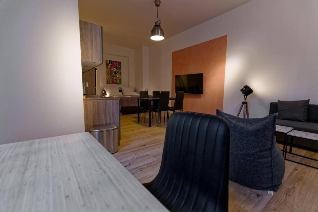 Apartment 2 Neben Warschauer Platz Und Spree *