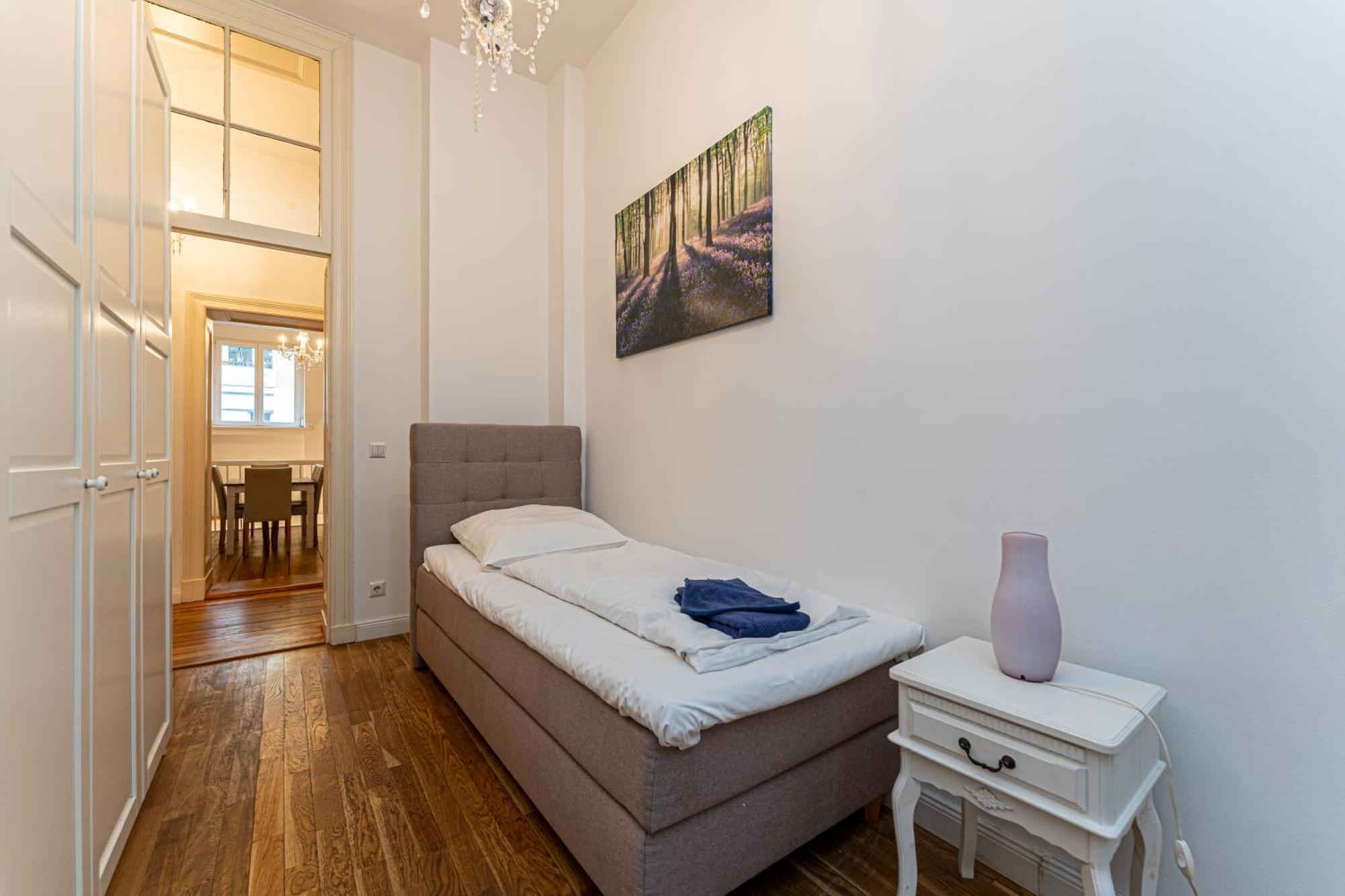 Be In Zentral Und Ruhig Fuer Familien Und Geschaeftsreisende In Schoeneberg Apartment