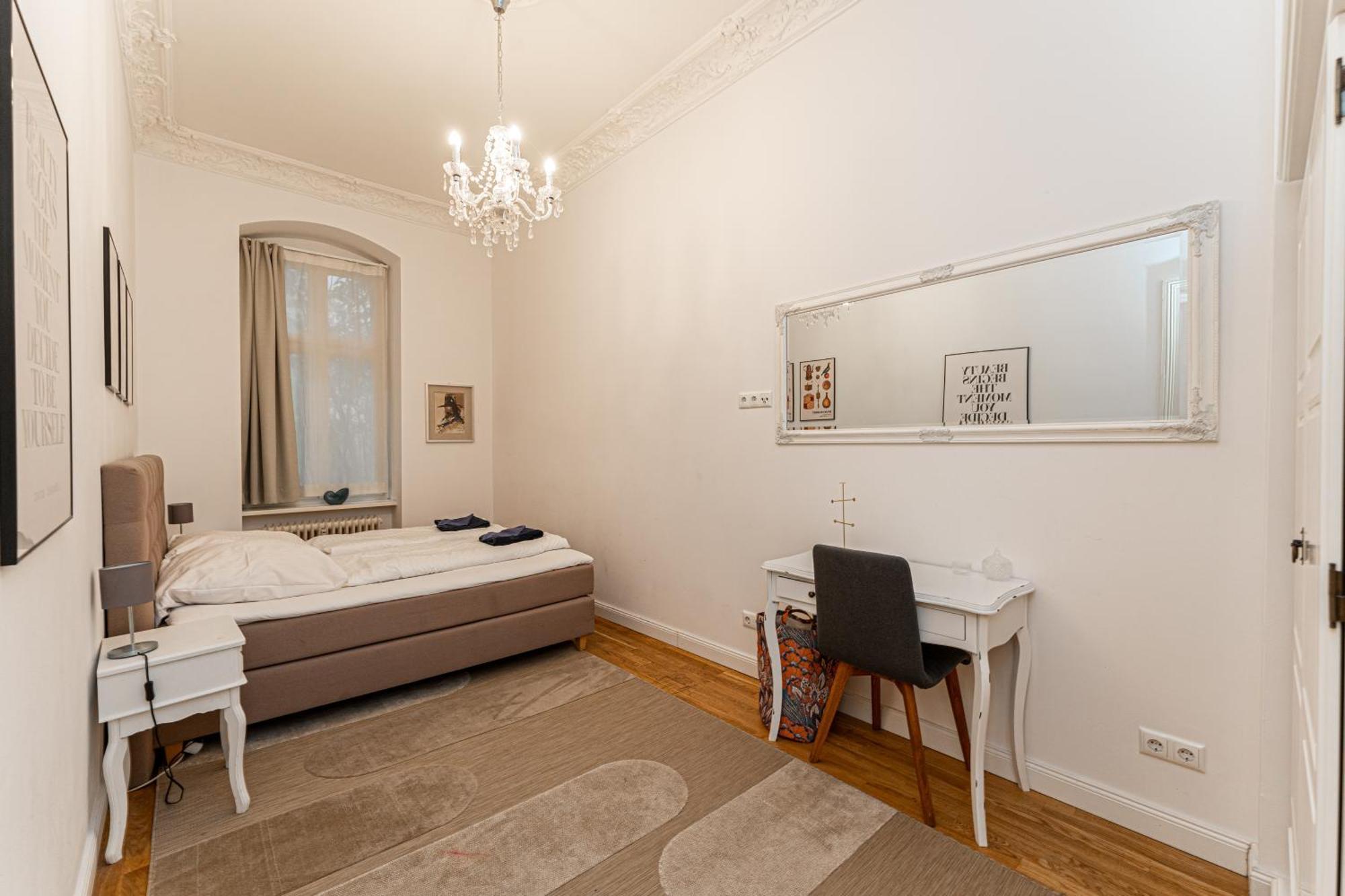 Apartment Be In Zentral Und Ruhig Fuer Familien Und Geschaeftsreisende In Schoeneberg Berlin