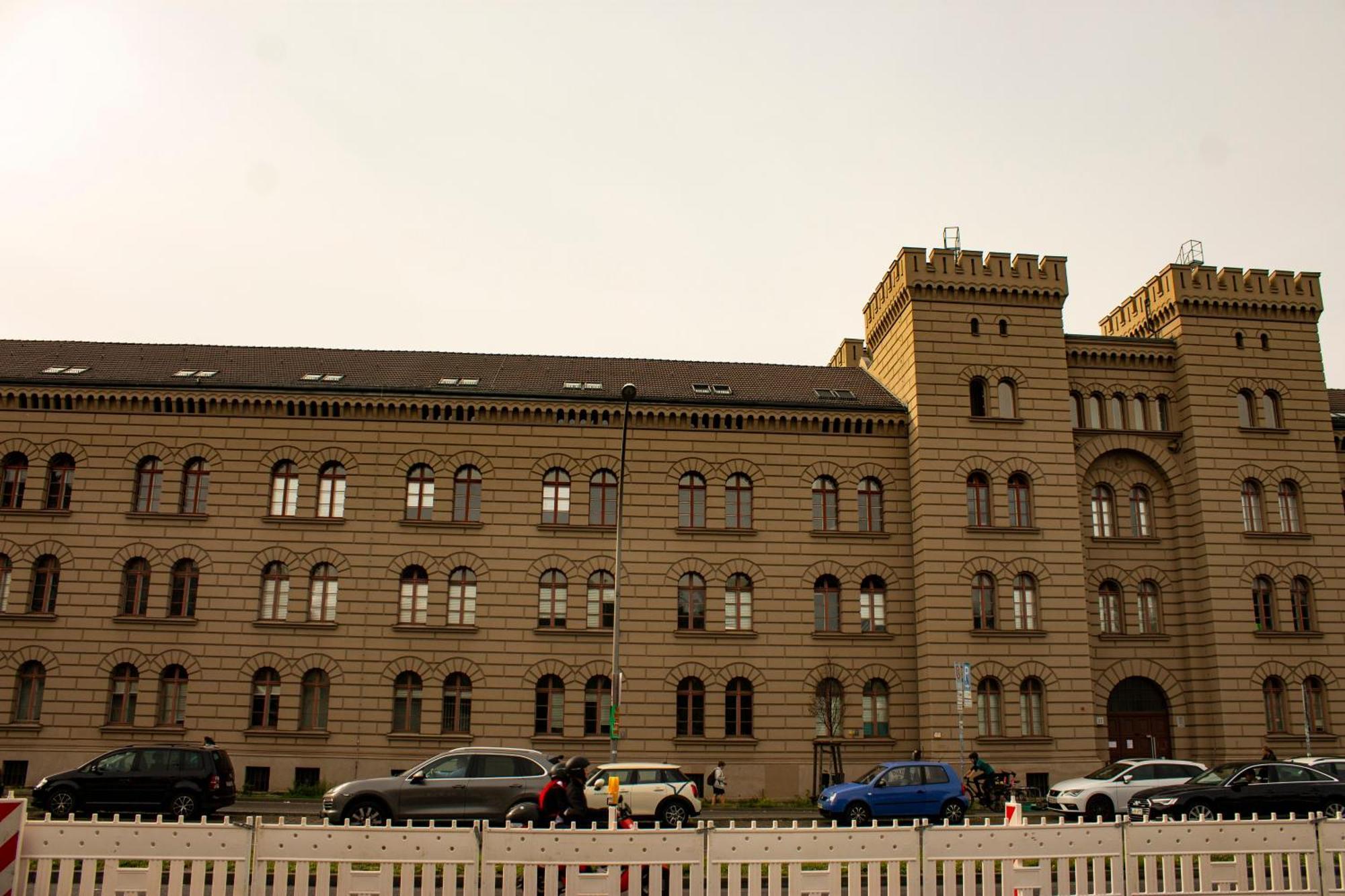Metropol Hostel *