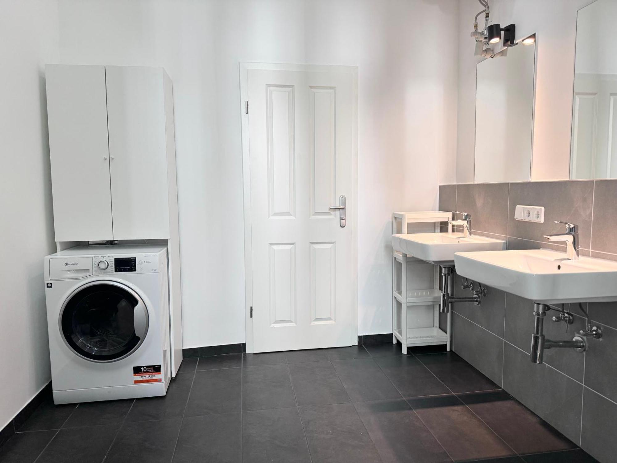 Be In At Charlottenburg Castle Apartment