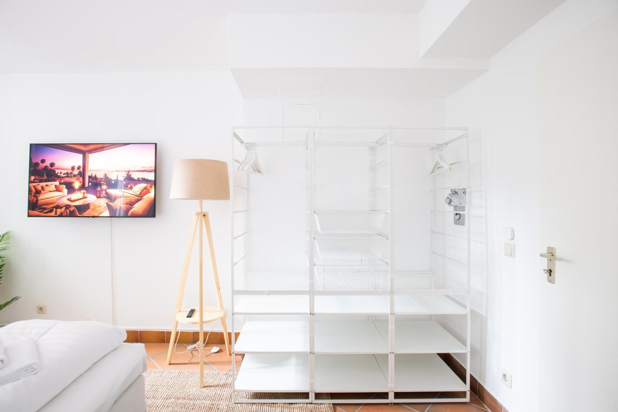 Apartment Charmantes 2-zimmer-apartment Mit Vorgarten *