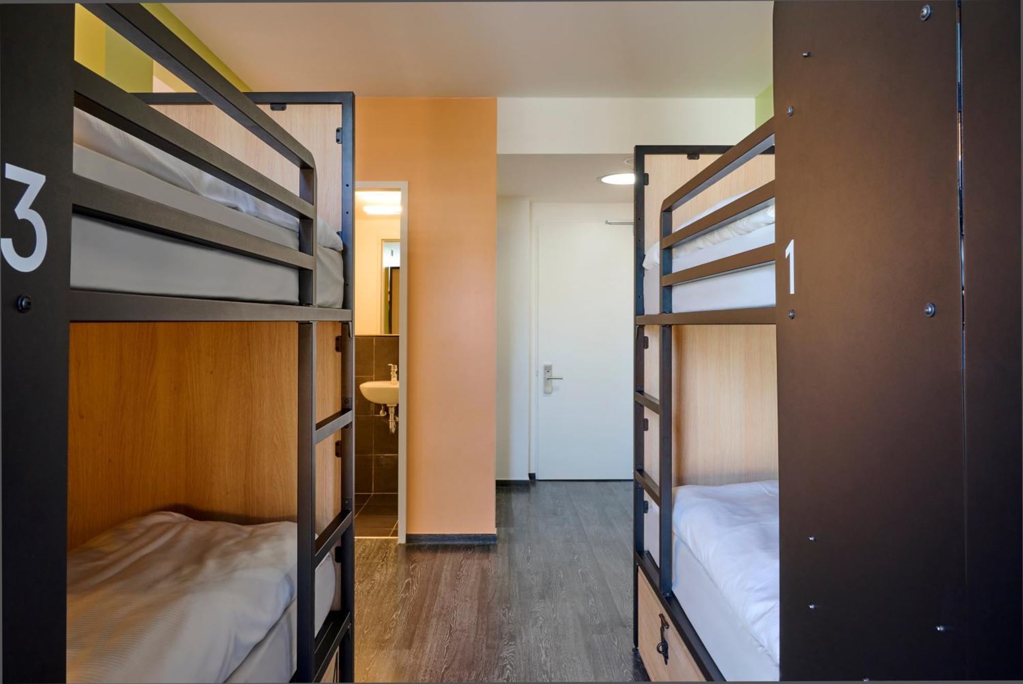 One80° Hostel *