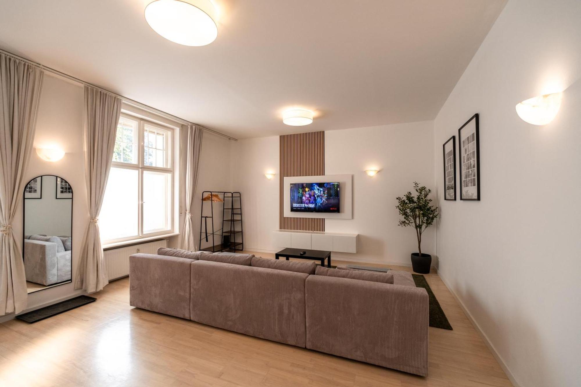 Evostay - Grosses In Zentraler Lage Apartment *