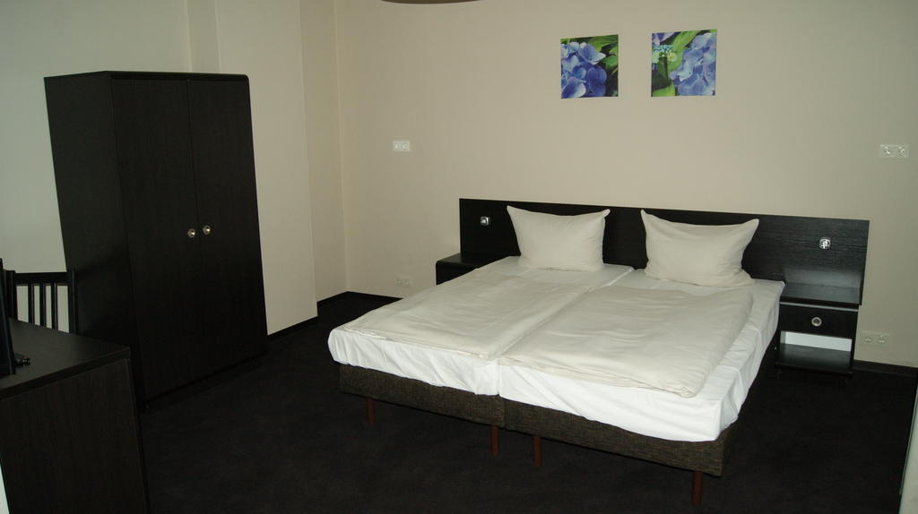 Hotel Saks 2*