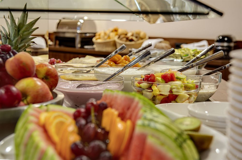 Centro City West Hotel 4*