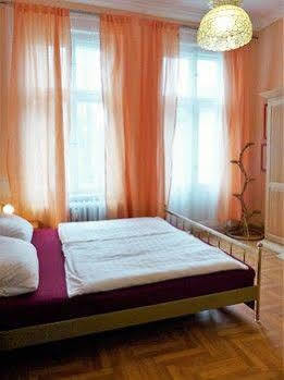 Hotel-pension Charlottenburg Guest house *