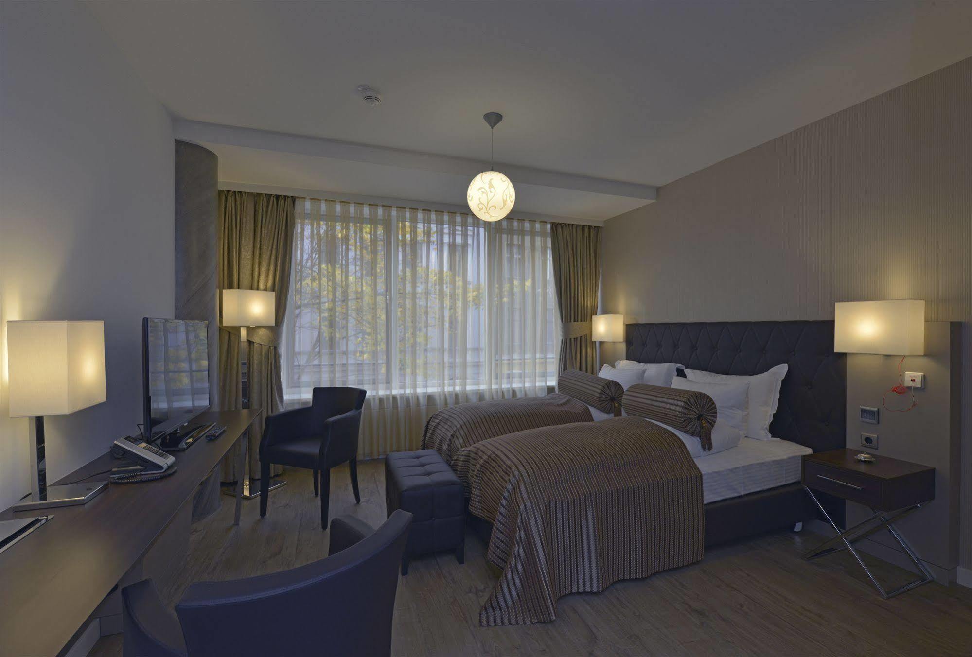 Vier Jahreszeiten Hotel