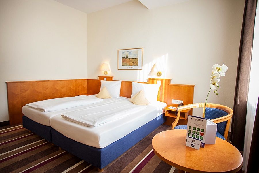 Centro City West Hotel
