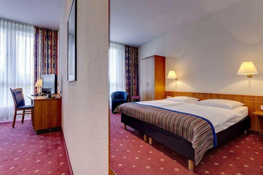 Hotel Centro City West 4*