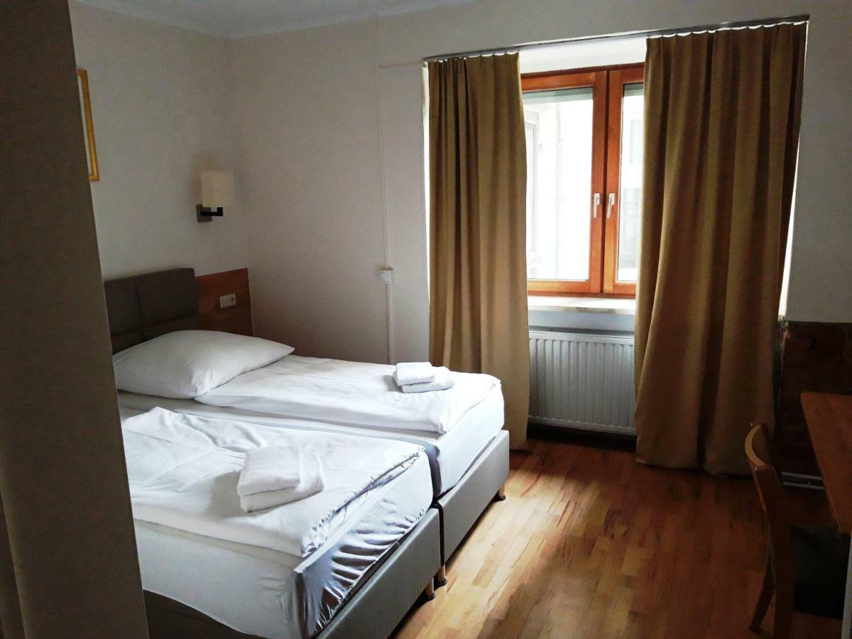Lv & Am Luetzowplatz Apartment *