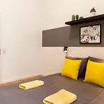 Modern 2 Bedroom Apartment In Berlin Schoeneberg