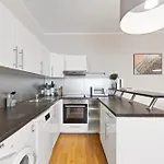 LHprimeflats - Huge Apartment at Gasometer 17