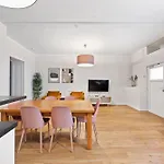 LHprimeflats - Huge Apartment at Gasometer 17