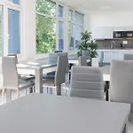 Neohostel