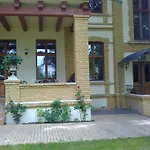 Residenz Villa Kult