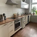 100Qm Altbau Wohnung Im Prenzlauer Berg
