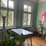 100Qm Altbau Wohnung Im Prenzlauer Berg