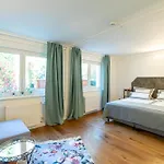 Buergerpark Apartments