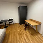 Apartment Innsbrucker Platz 1