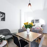 P42 Room22 Apartment Kollwitzkiez
