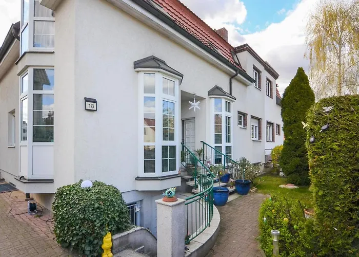 2 Bedroom Lovely Home In Berlin