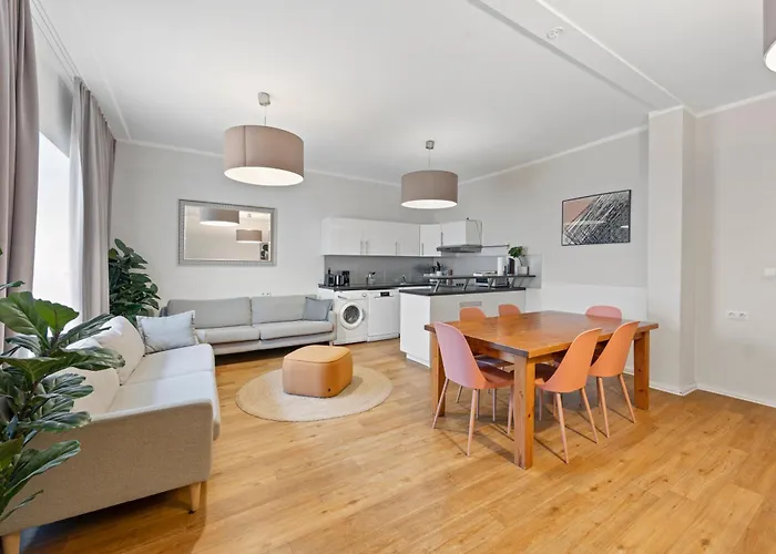 LHprimeflats - Huge Apartment at Gasometer 17