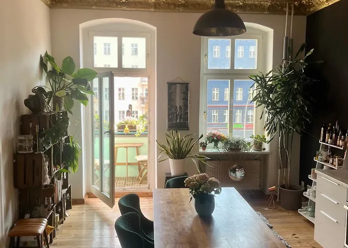 Spirit & Style - Grosszuegige, Helle Altbauwohnung In Bester Prenzlauer Berg Lage