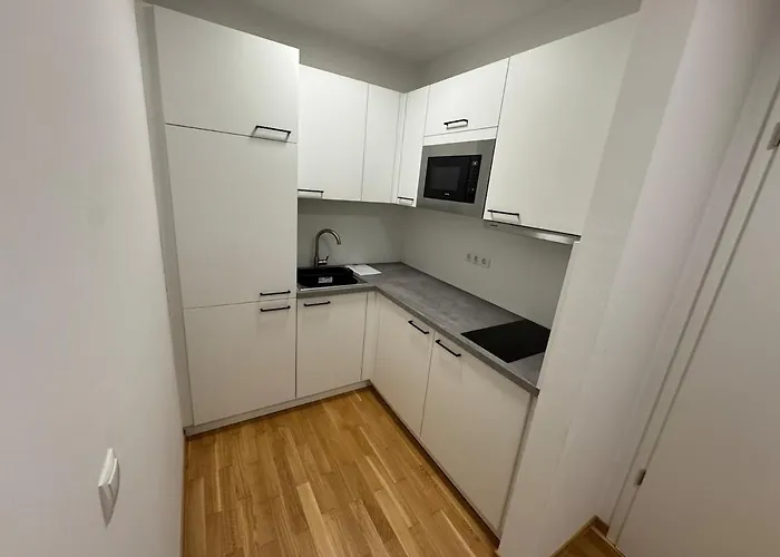 Apartment Innsbrucker Platz 1