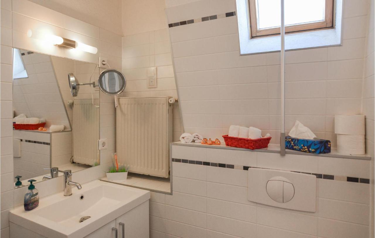2 Bedroom Lovely In *