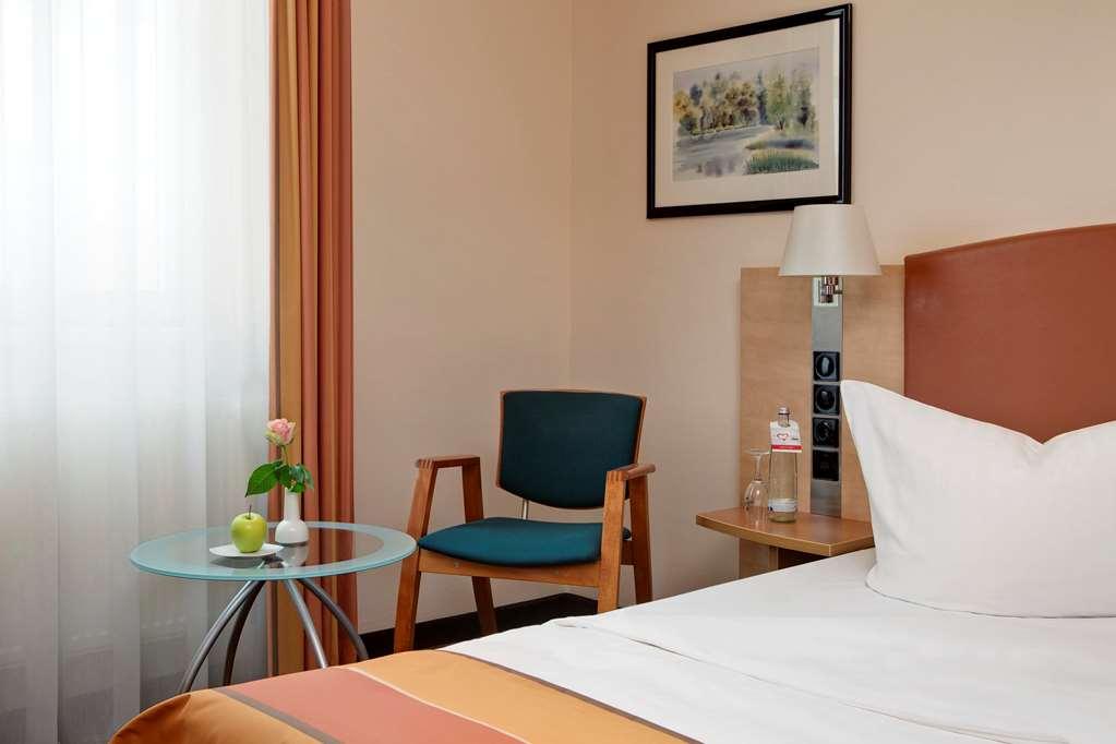 Intercityhotel Ostbhf Hotel *