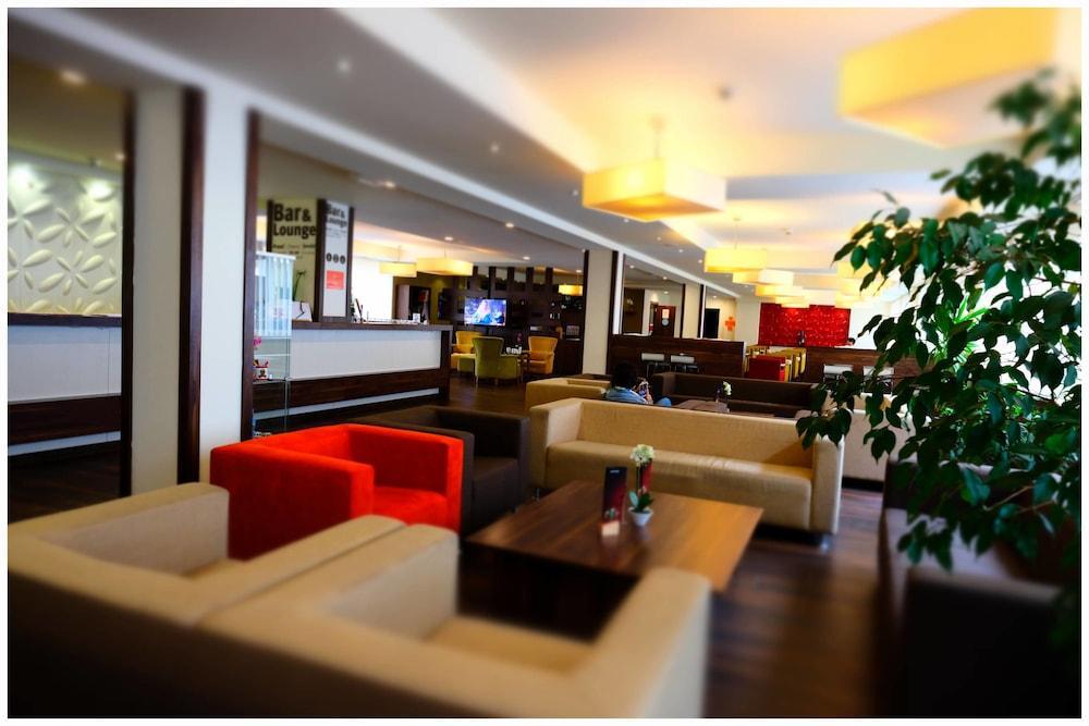 Plus Hotel 3*