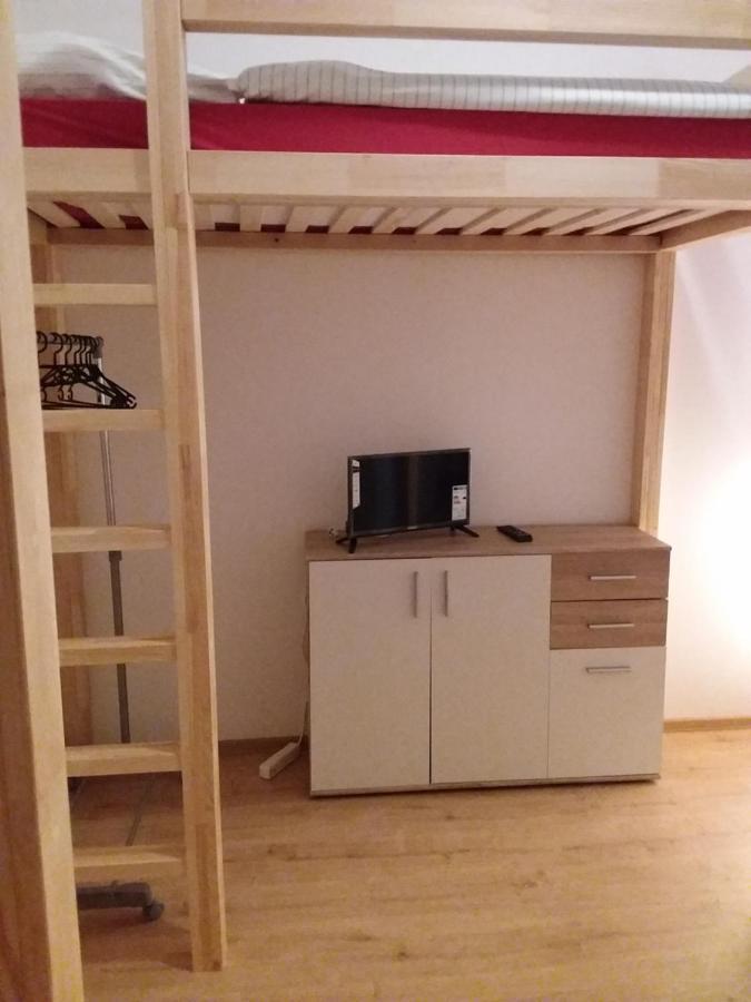Living In The Box * Berlin
