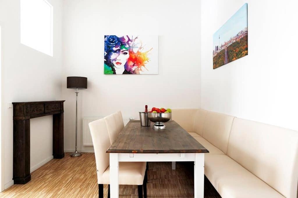 Apartment Sc 06 By Rockchair L Superhost Status L 4 Bedrooms Boxspringbeds 2 Bathrooms Balcony Elevator - Cozy Family & Business Flair Welcomes You! Berlin