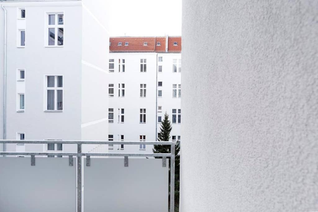 Sc 06 By Rockchair L Superhost Status L 4 Bedrooms Boxspringbeds 2 Bathrooms Balcony Elevator - Cozy Family & Business Flair Welcomes You! * Berlin