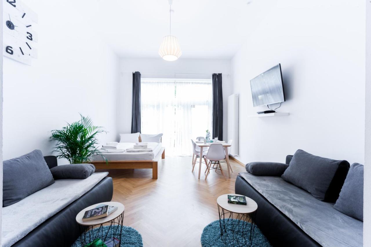 Dr Prenzlauer Berg Apartment