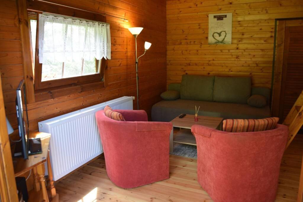 Gemütliches Blockhaus, Waldblick, Nähe Ber/sxf Ferienhaus