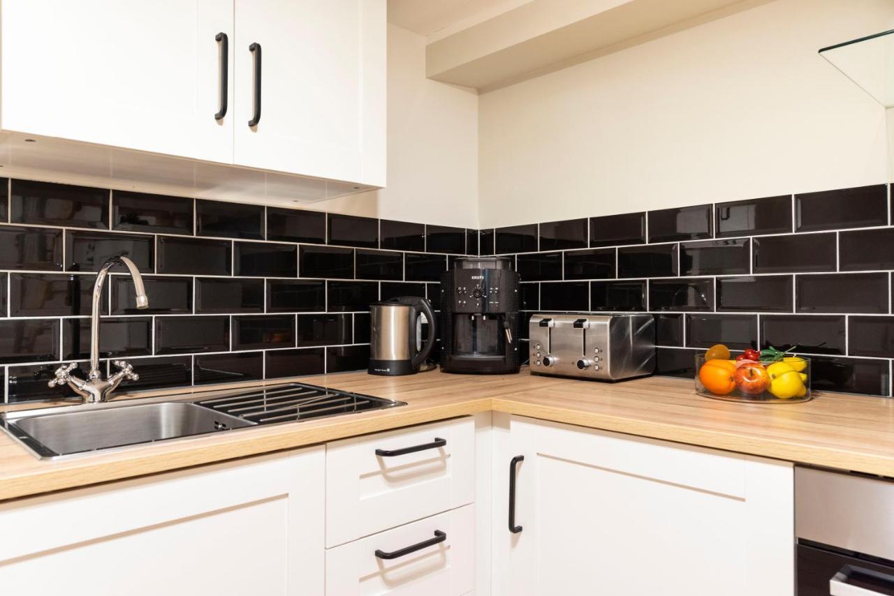 Ll Modern Dream With Ac&high Ceilings 3 Bedrooms Apartment
