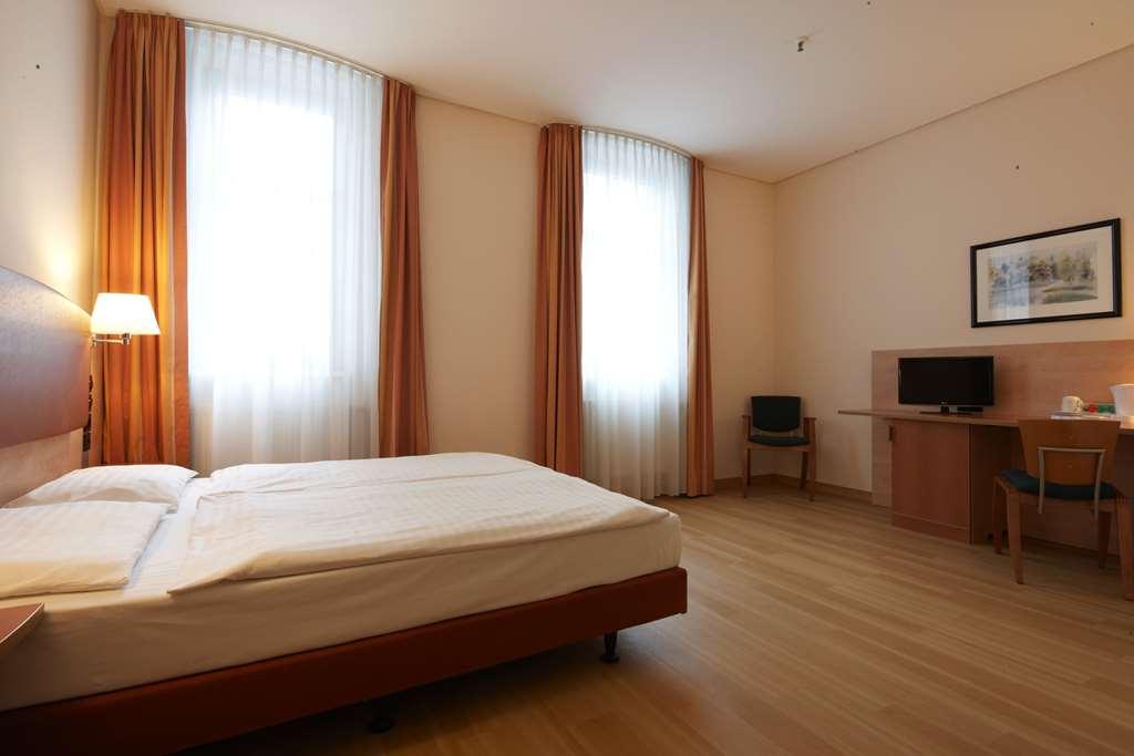 Intercityhotel Ostbhf *