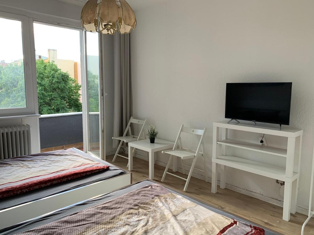 Lebt-wohnung Fur Bis Zu 12 Personen Apartment *