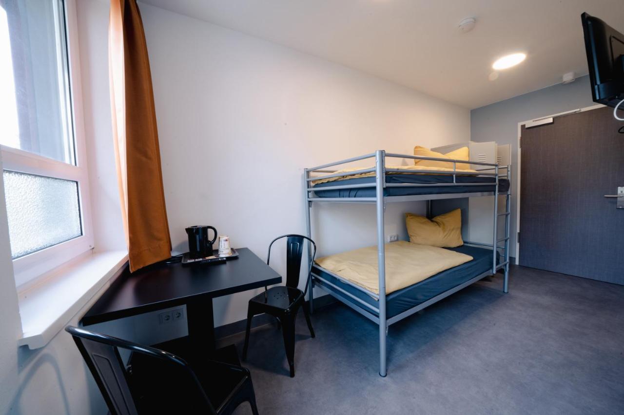 Neohostel