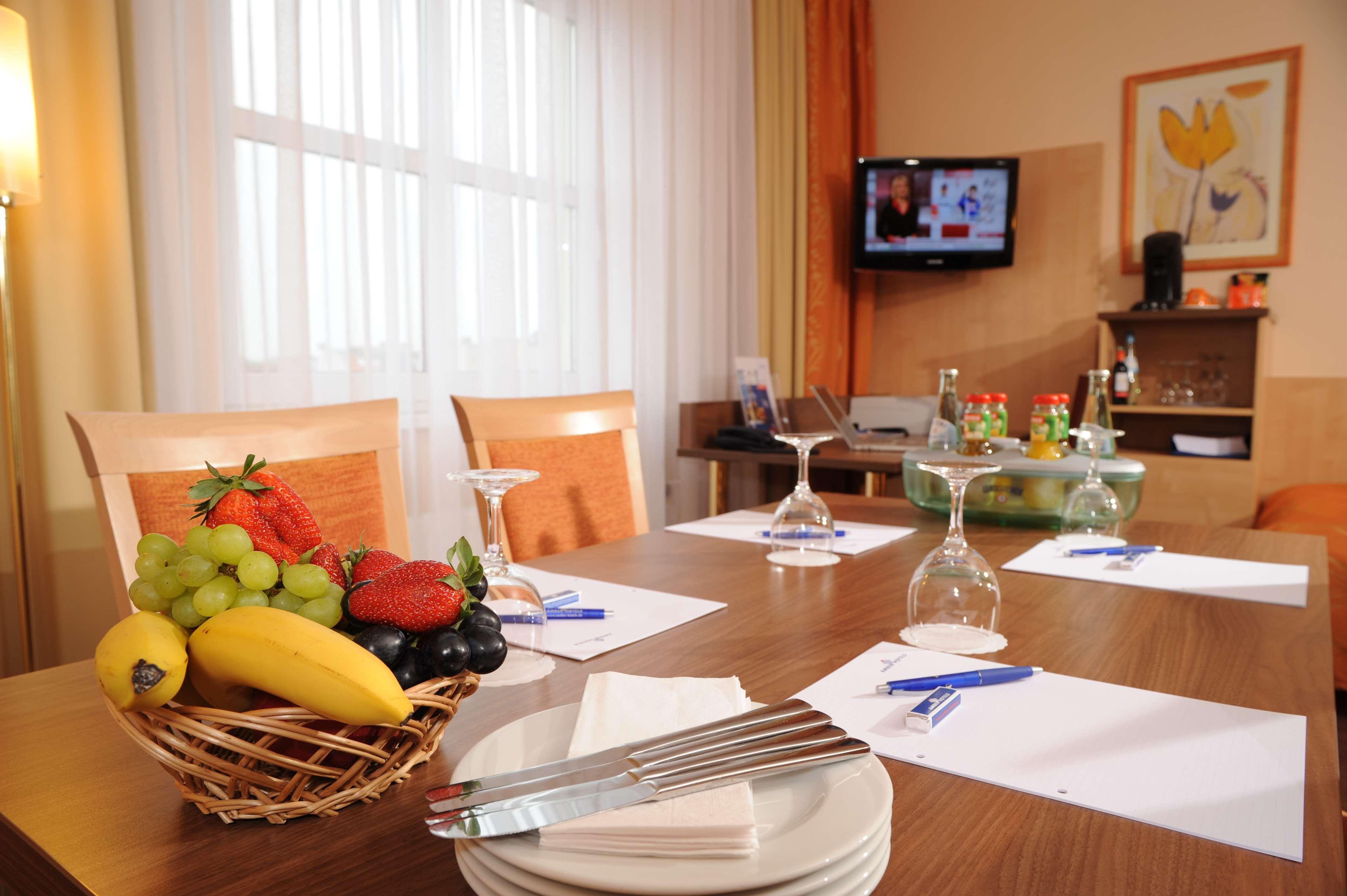 Hotel Plaza Charlottenburg 3*
